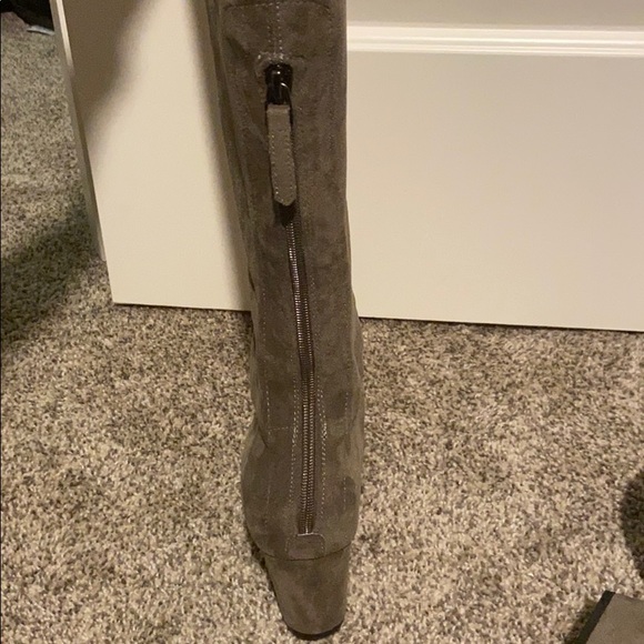 Boots - Picture 5 of 5